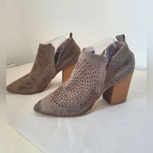 Beast Fashion Perforated Ankle Booties Brown Slip On Heels Chunky Boho Casual 9